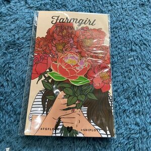 Farmgirl Lotus Flower Pin Lapel HatPin Badge Goldtone Metal Enamel Floral Petals